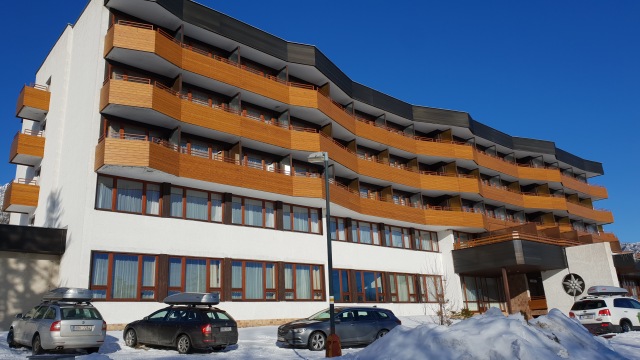 hutník